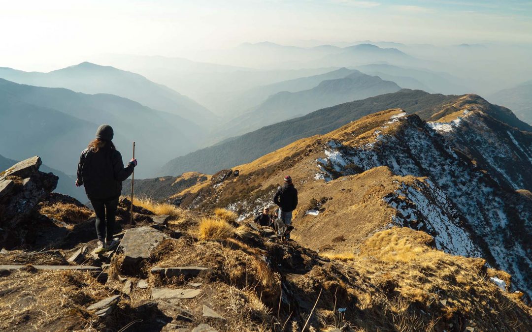 Beneficios de hacer senderismo longfit outdoor